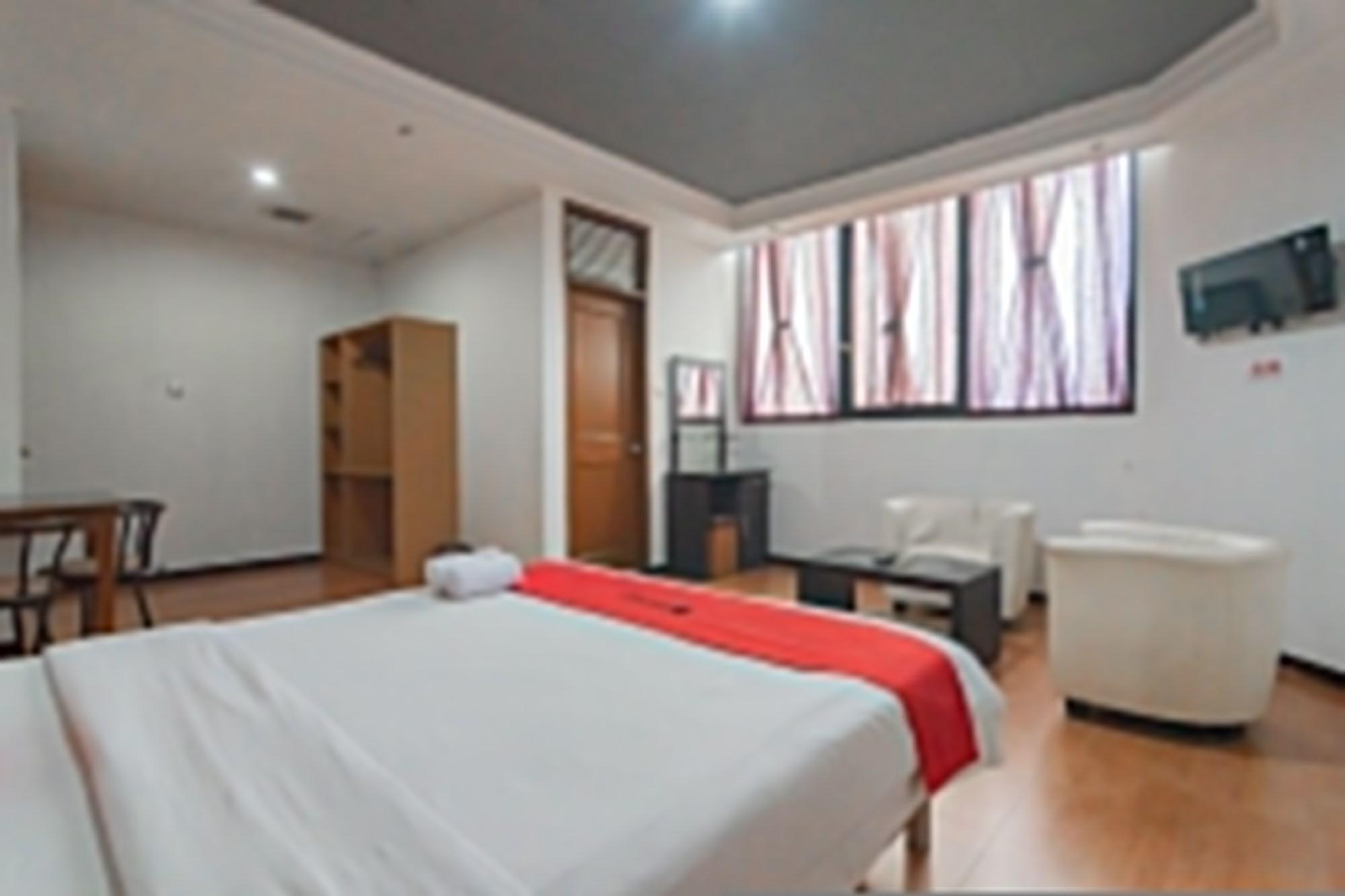 Hotel Reddoorz Plus @ Sukamulya Pasteur 2 Bandung Exterior foto