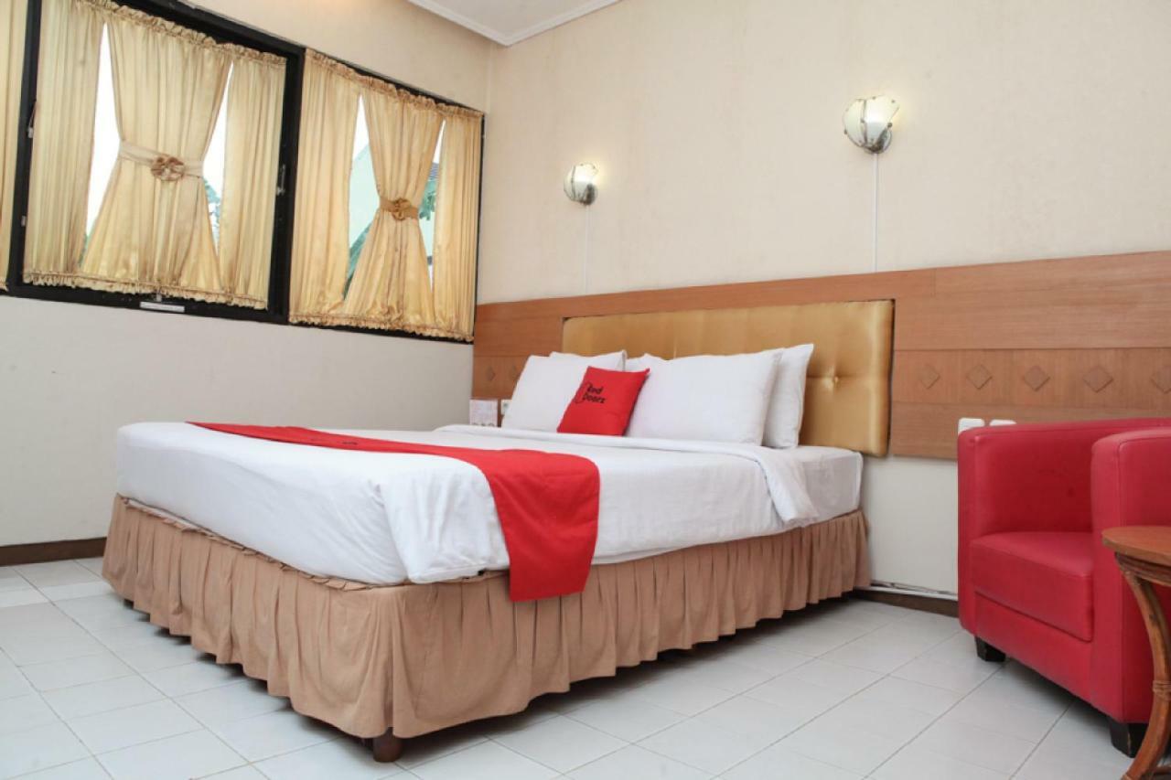 Hotel Reddoorz Plus @ Sukamulya Pasteur 2 Bandung Exterior foto