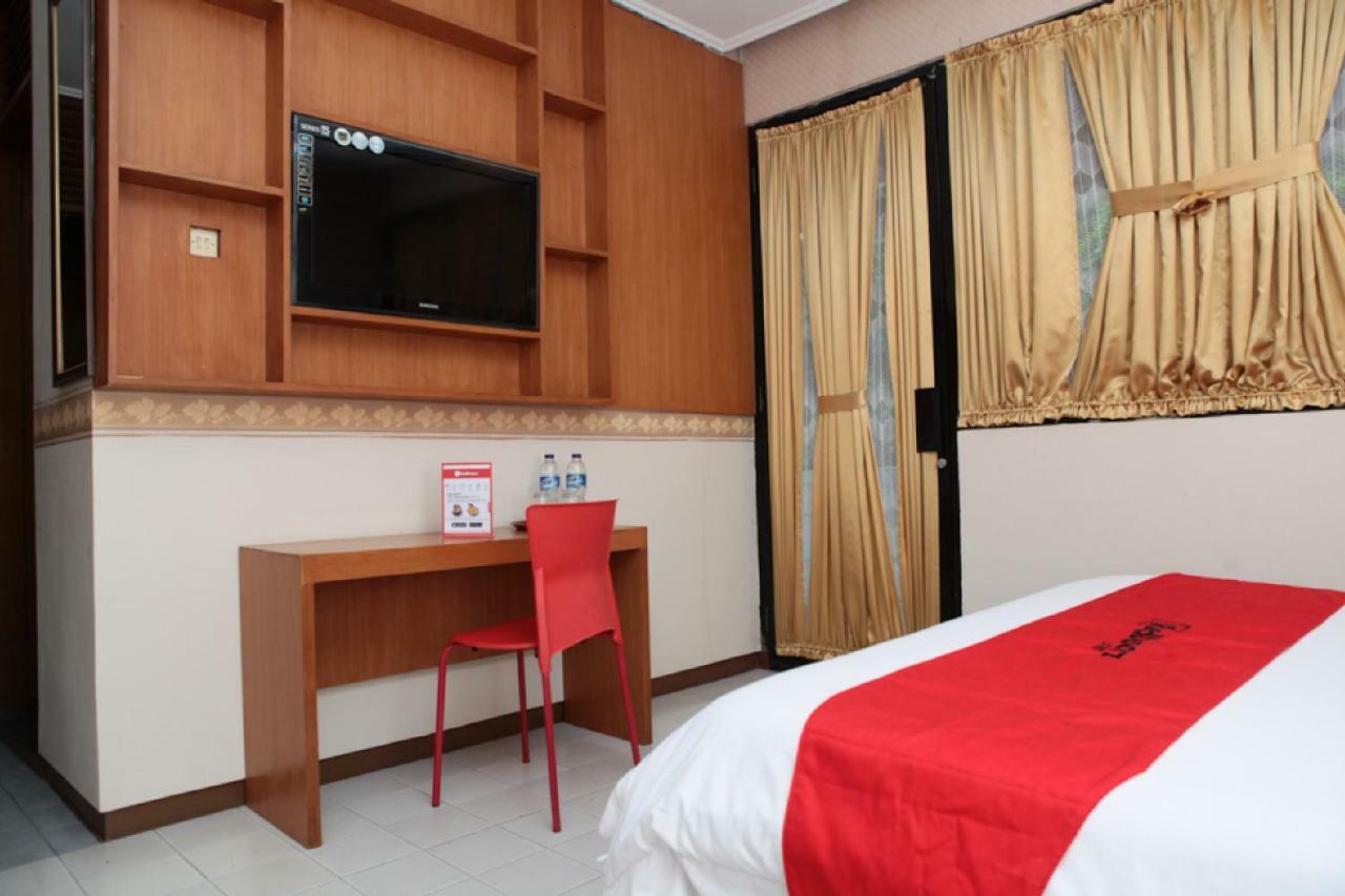 Hotel Reddoorz Plus @ Sukamulya Pasteur 2 Bandung Exterior foto